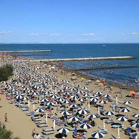 Apartment In Villaggio Ai Pini In Lido Altanea Caorle