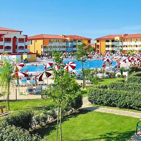Apartmán In Villaggio Ai Pini In Lido Altanea